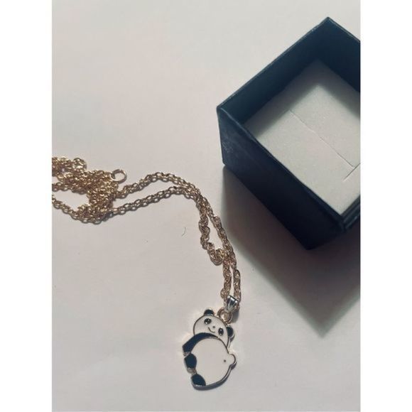 Black AND WHITE PANDA NECKLACE - Picture 6 of 6